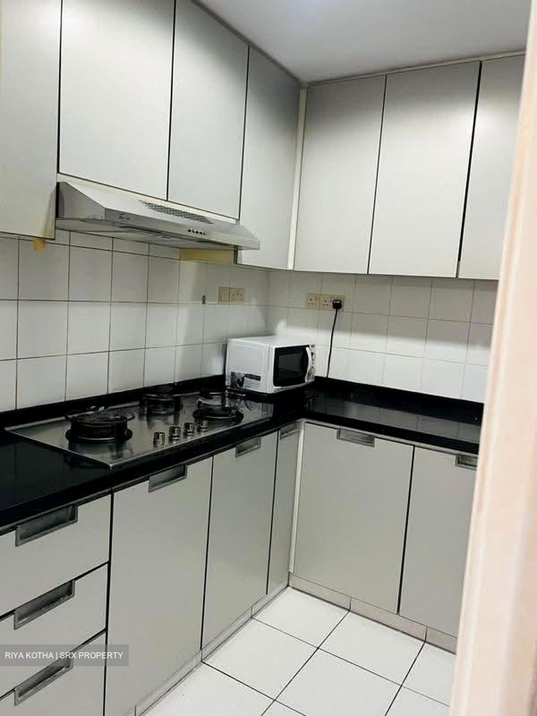 The Esparis (D18), Condominium #613717771